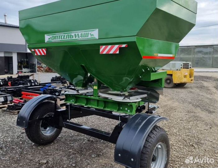 Разбрасыватель удобрений Оптсельмаш Лидер 2000, 2024