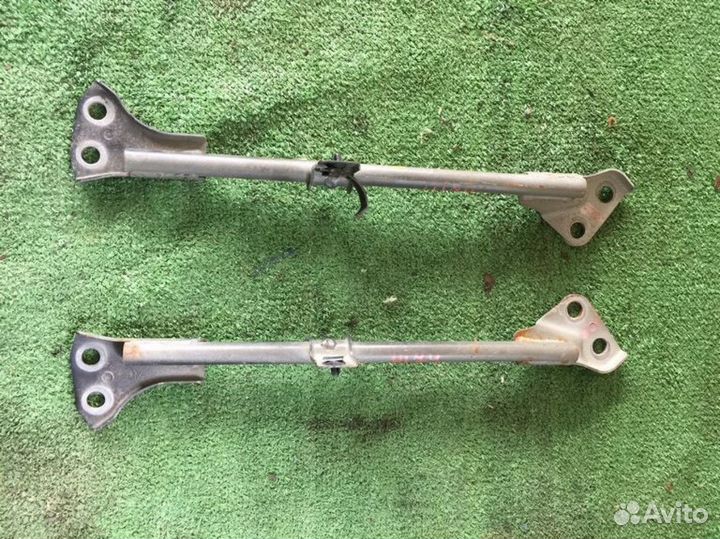 Распорки под крылья пара