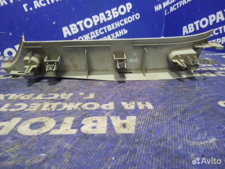 Обшивка задней стойки Ford Focus 2 седан 2007