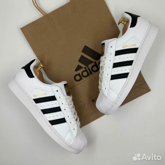 Симпатичные кроссовки Adidas Superstar White