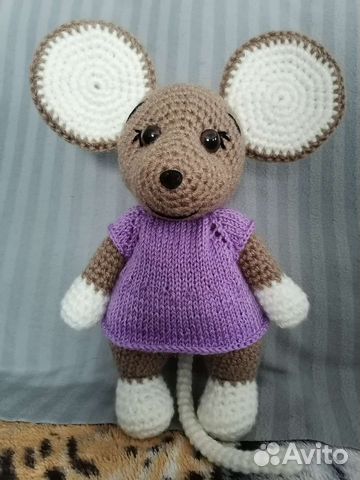 Плюшевая мышка в кофточке