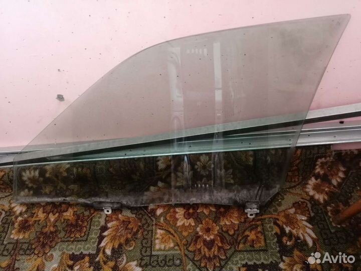 Стекло двери правое Toyota corsa