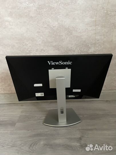 Монитор ViewSonic 24