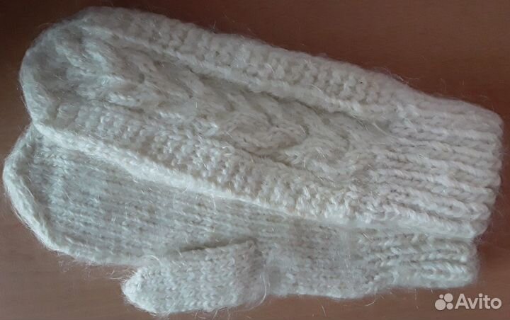 Варежки шерстяные белые