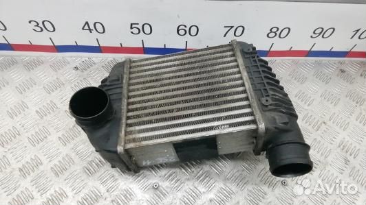 Радиатор интеркуллера audi A6 C6 (ZSE11KC01)