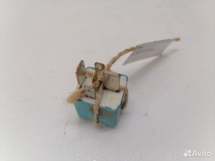 Реле Toyota Corolla E150