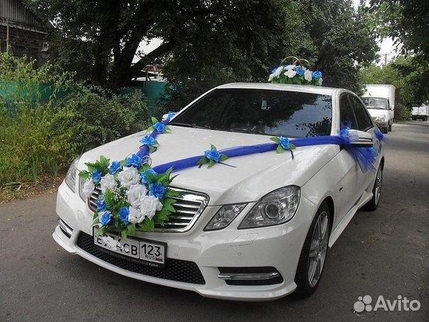 Свадебные украшения на автомобиль