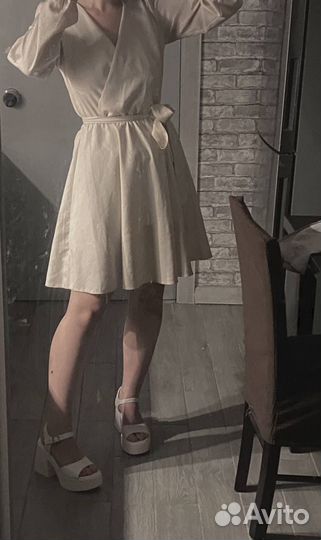 Белое платье