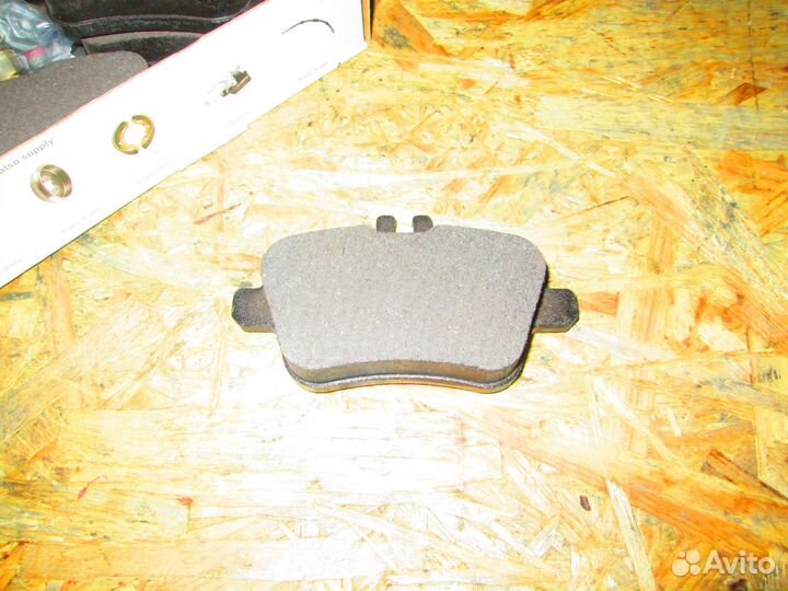 Колодки тормозные задние Infiniti QX 30