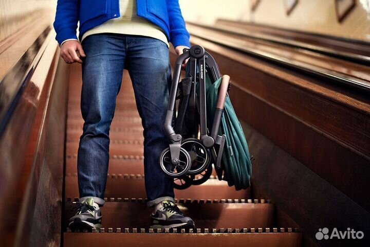 Детская коляска Maxi-Cosi leona 3в1