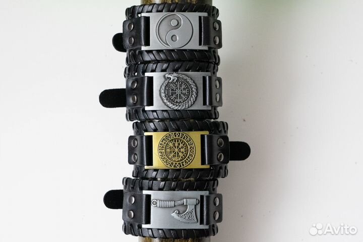 Кожаный браслет