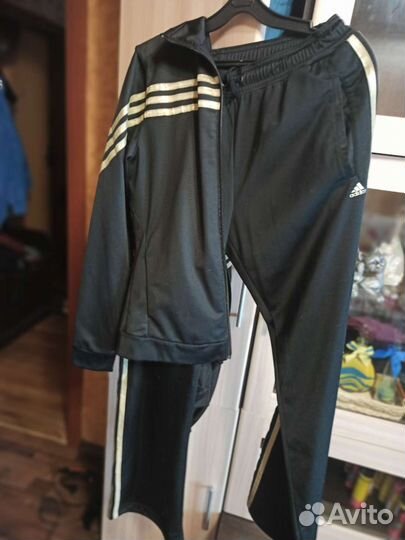 Спортивный костюм adidas