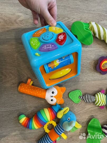 Развивающие игрушки для новорожденного