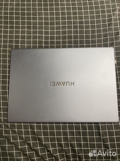 Huawei matebook d16