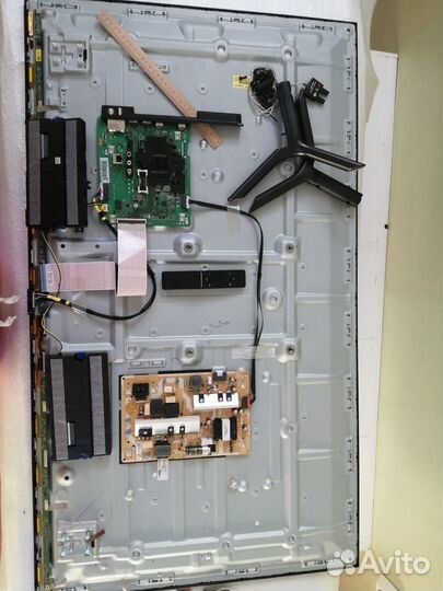 Телевизор Samsung UE50TU8000U на запчасти