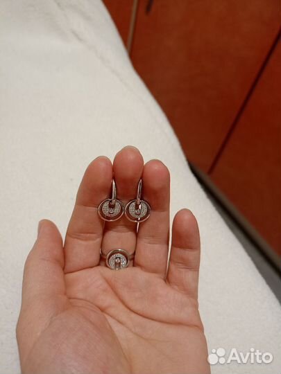 Серебряный комплект новый