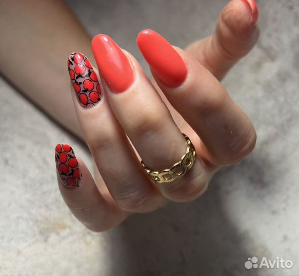 Маникюр и педикюр