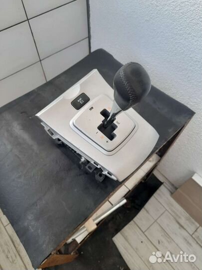 Селектор и маховик Toyota Corolla 150