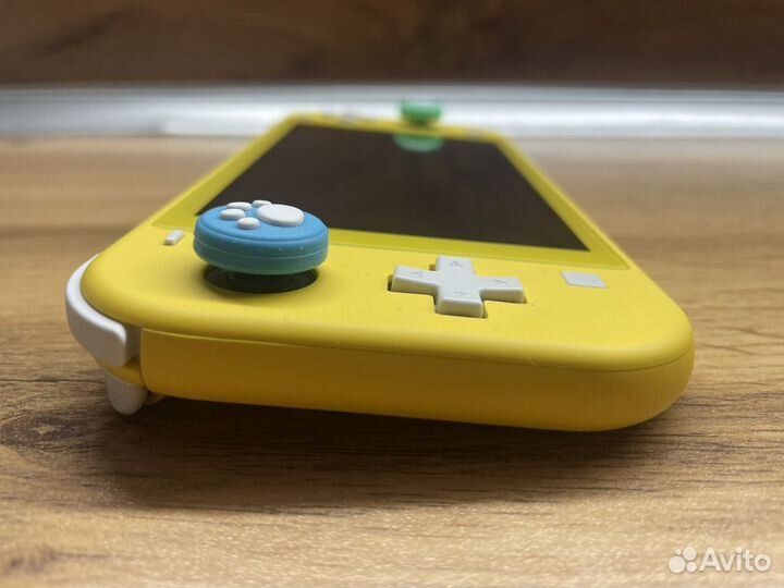 Nintendo switch lite желтый