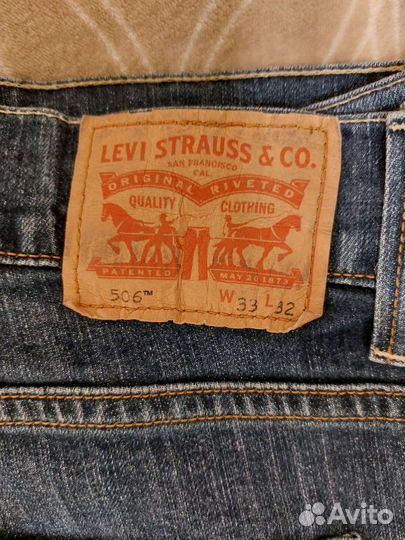 Джинсы Levi's