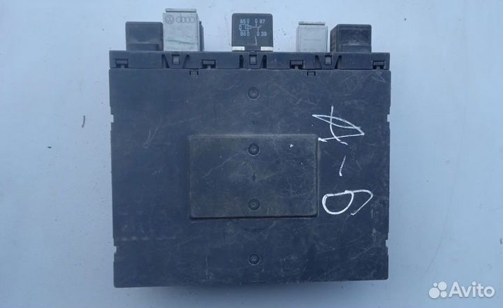 Блок бортовой сети Volkswagen Golf 5