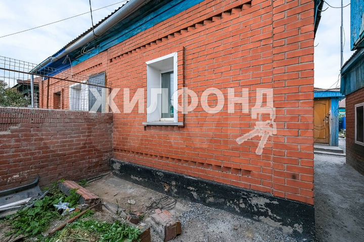 Дом 47 м² на участке 2,2 сот.