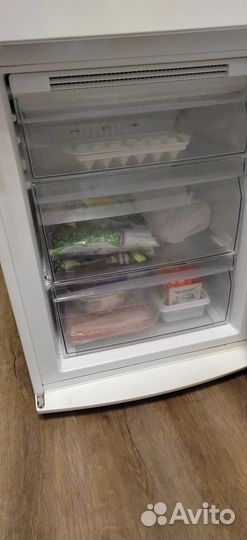 Холодильник electrolux