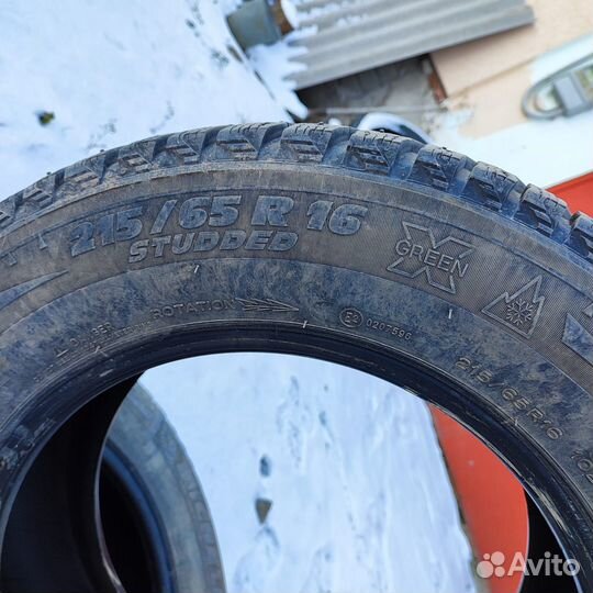 Michelin X-Ice North 215/65 R16