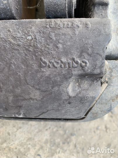 Задний тормозной суппорт Audi Q7 4L