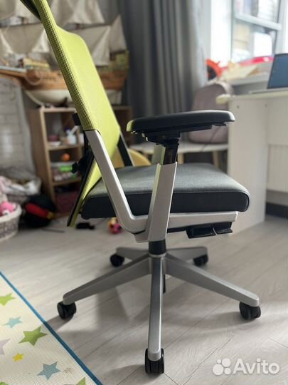 Офисное кресло haworth