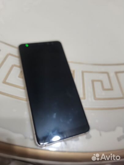 Samsung Galaxy A8 (2018), 4/64 ГБ