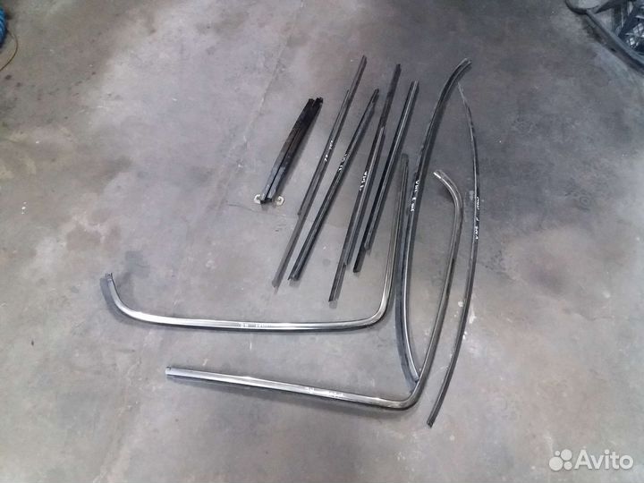 Молдинг двери стекла w202