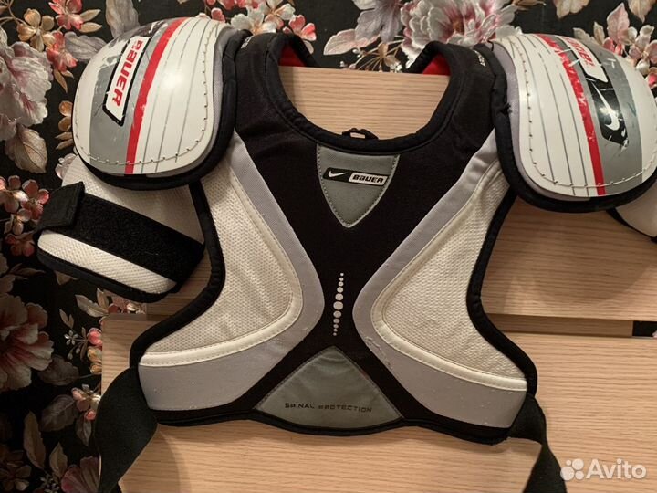 Защитная экипировка хоккейная
