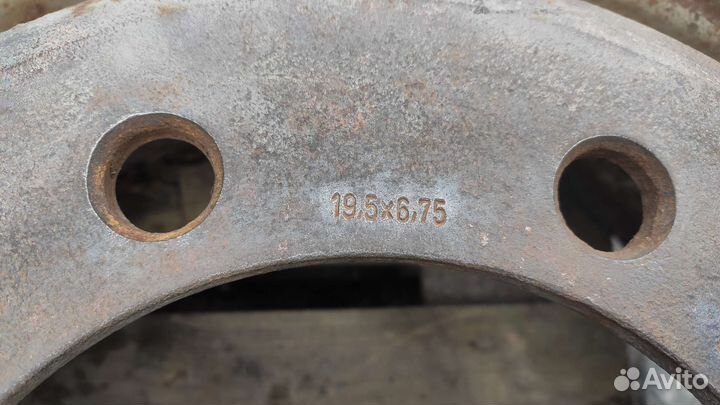 Диск R19.5x6.75 на Mersedes Lemmerz