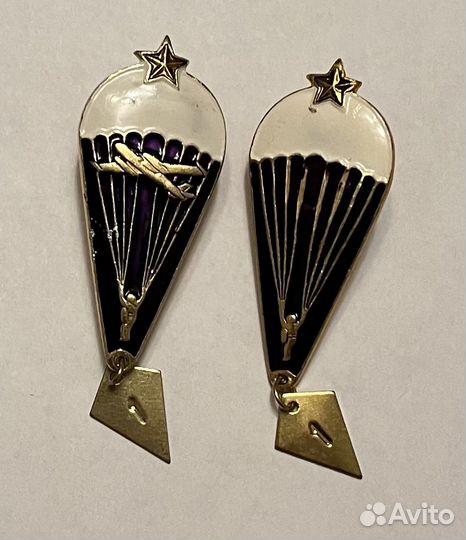 Значок парашютист