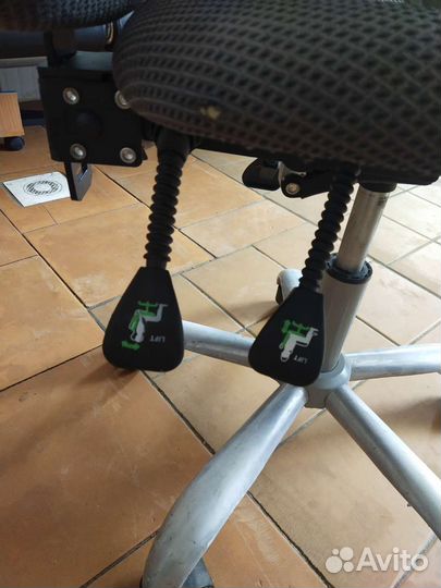 Компьютерное кресло