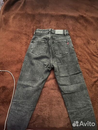 Джинсы женские