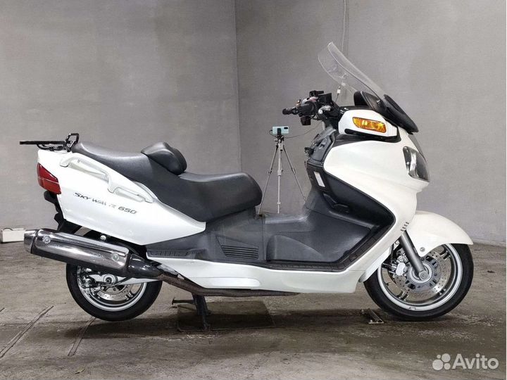 Suzuki skywave 650