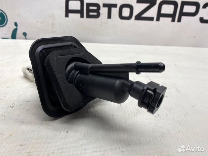 Главный цилиндр сцепления Ford Focus 2 shda 2011