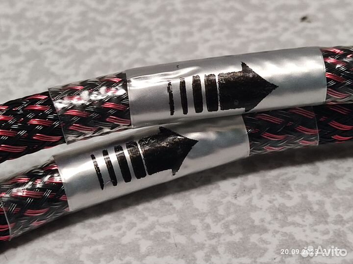 Canare l-4e6s в металлической оплётке 1 метр