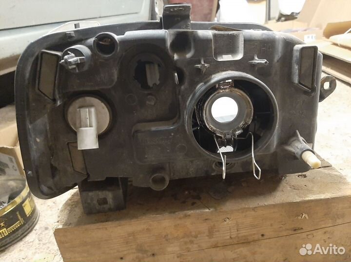 Фары renault logan 1 бу