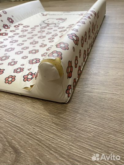 Пеленальная доска и градусник для воды