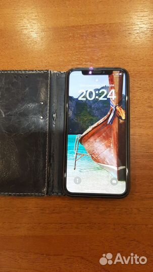 Телефон iPhone X