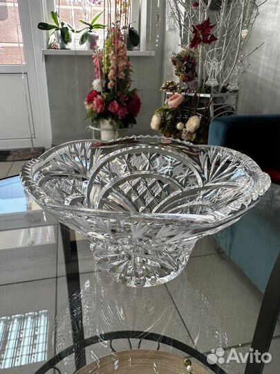 Ваза хрустальная