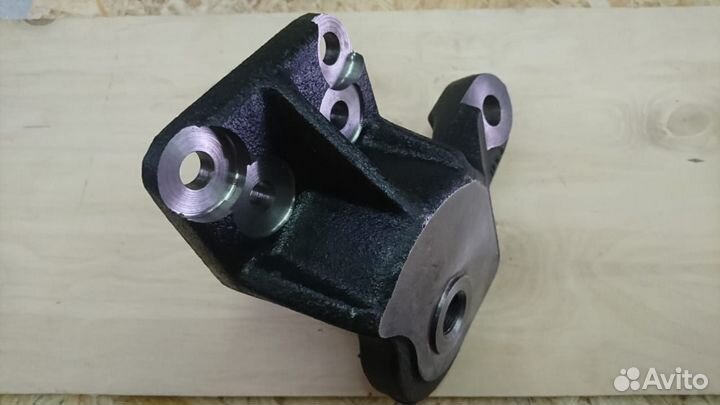TA00033465E Knuckle arm, branson 4520R,F36R