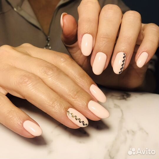 Маникюр с выравниванием и покрытием/Педикюр