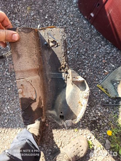 Передняя левая часть порога Audi 100c4 a6c4