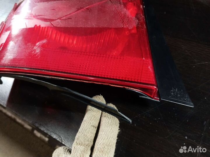 Фонарь задний L Toyota Highlander 1