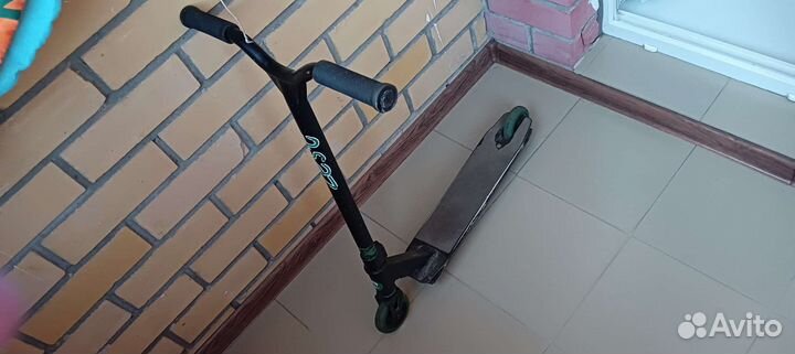 Продаю трюковой самокат vokul saga