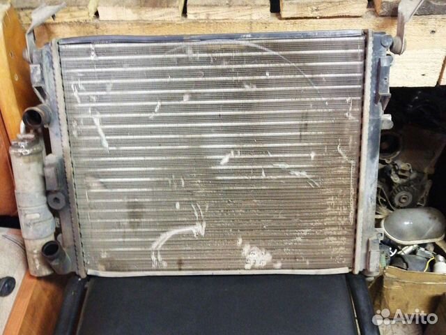 Радиатор охлаждения Renaut Logan 1.6, 2007, c AC**